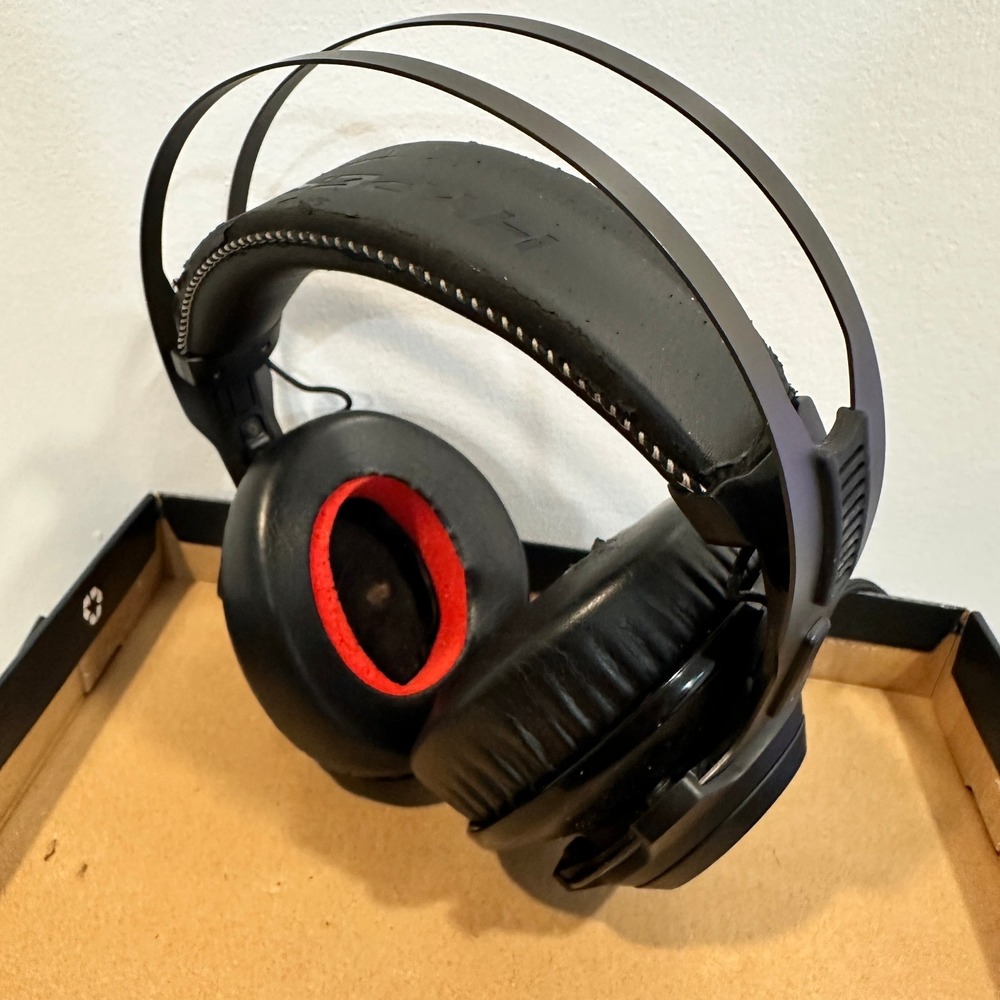 HyperX HX-HSCR-BK/NA Cloud Revolver Wired Gaming‎ Headset for PC & PS4 Headset - Picture 15 of 16
